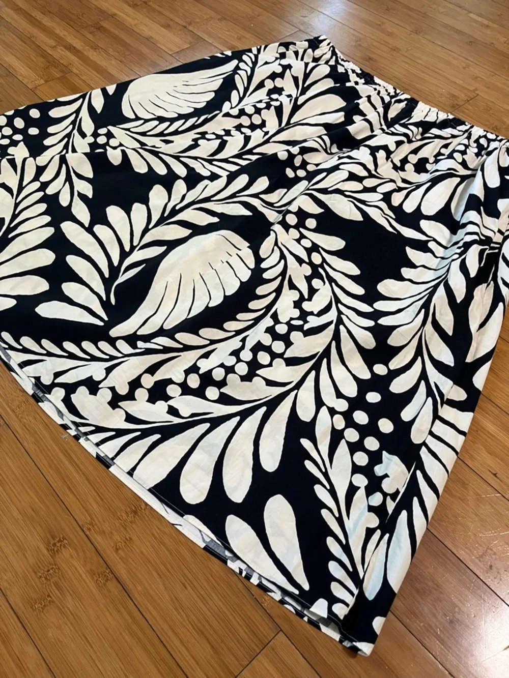 H&M Black and Cream Botanical Print Flared Midi Skirt 100% Cotton - Picture 3 of 8
